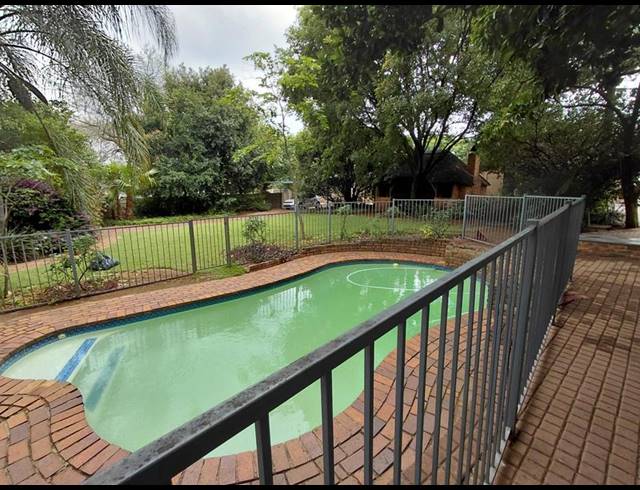 5 BEDROOM HOUSE FOR SALE IN FERNDALE